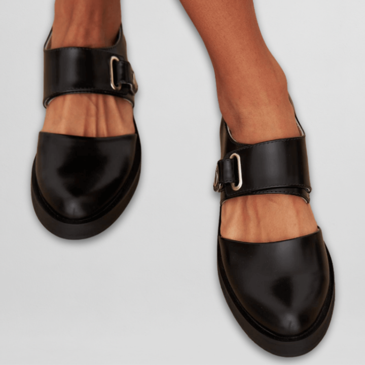 Ilka – Stylowe Buty z Klamrą
