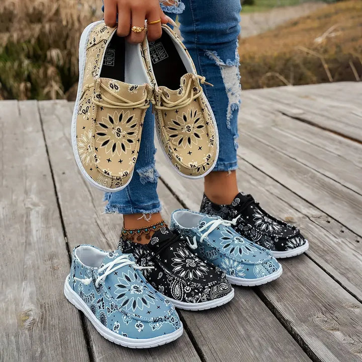 Isavella – Letnie Buty Na Co Dzień z Kwiatowym Wzorem