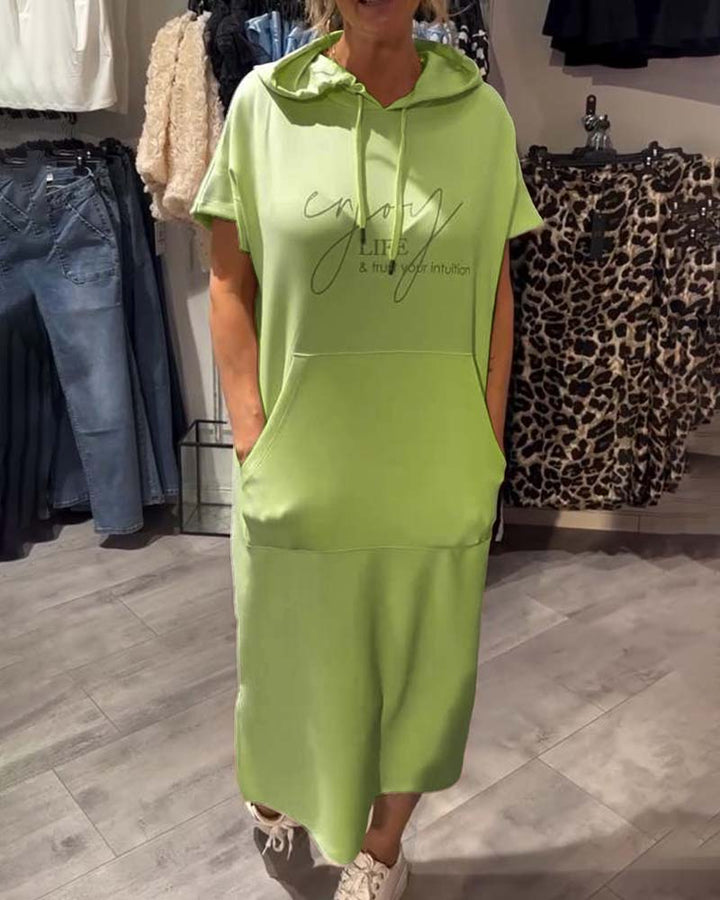 Nadia – Elegancka Sukienka z Kapturem