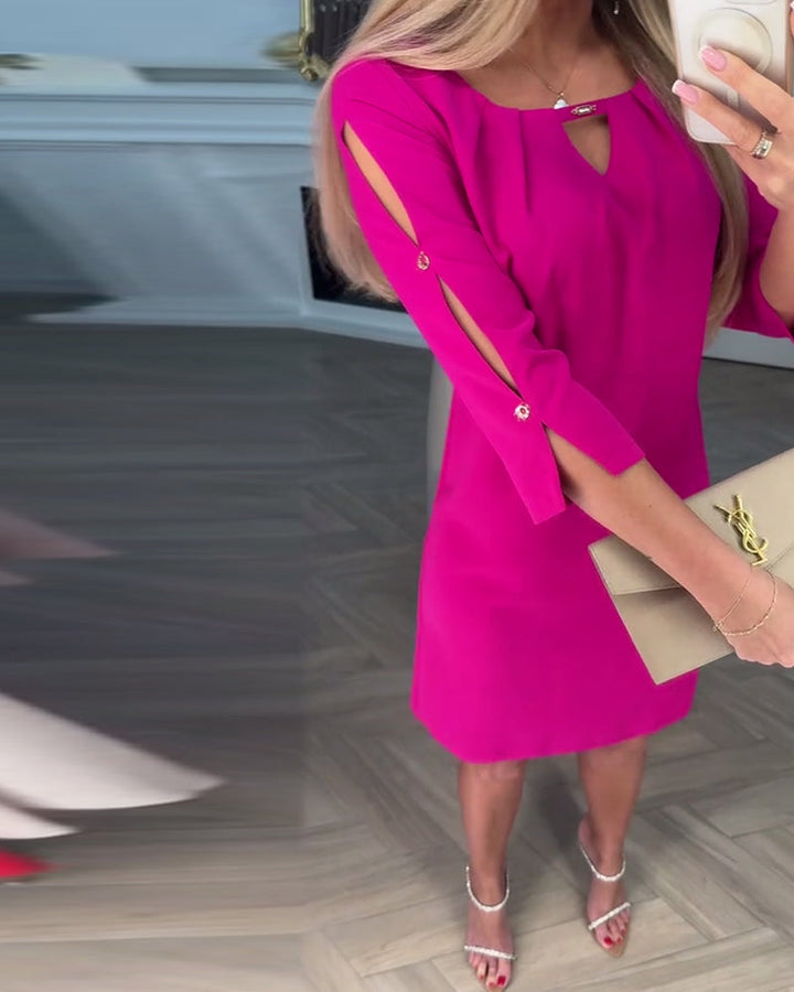 Kamelia - Mini Sukienka z Rękawami z Wycięciem w Kształcie Dziurki Od Klucza