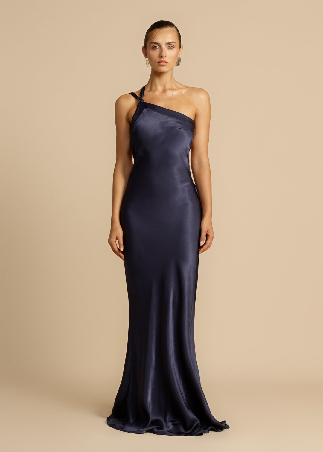Sybille – Elegancka Suknia Duży