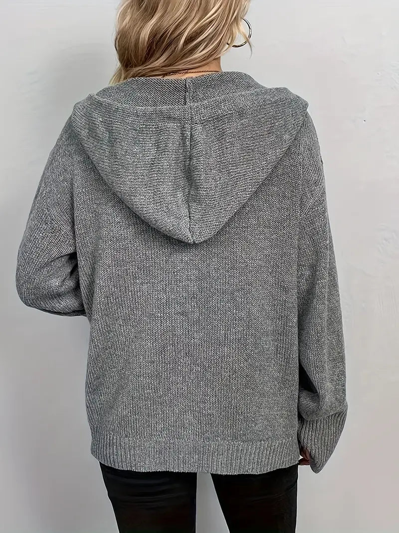 Suthida – Elegancki Sweter z Długim Rękawem Kapturem i Guzikami
