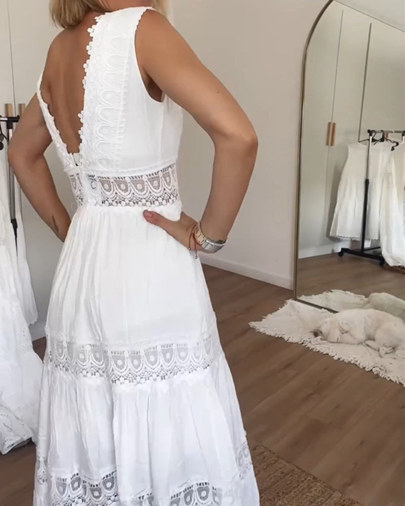 Papakosta – Elegancka Sukienka Bez Rękawów z Koronką