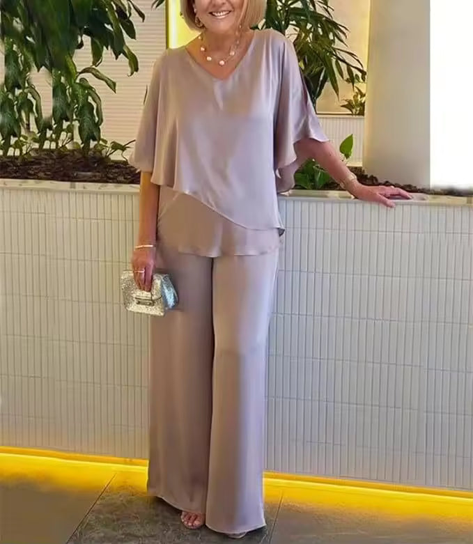 Lurena – Dwuczęściowy Zestaw o Eleganckim Charakterze