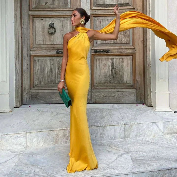 Lucila - Suknia Maxi z Dekoltem Halter