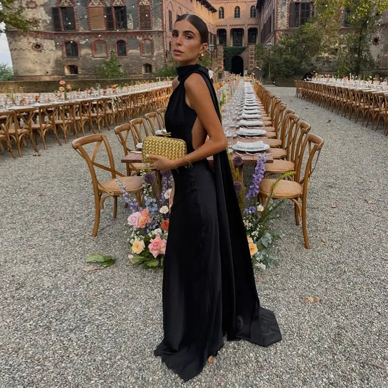 Lucila - Suknia Maxi z Dekoltem Halter