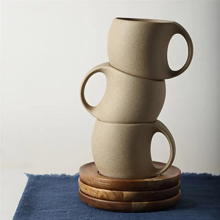 ClayHaven – Ceramiczny Kubek Do Kawy z Drewnianym Spodkiem
