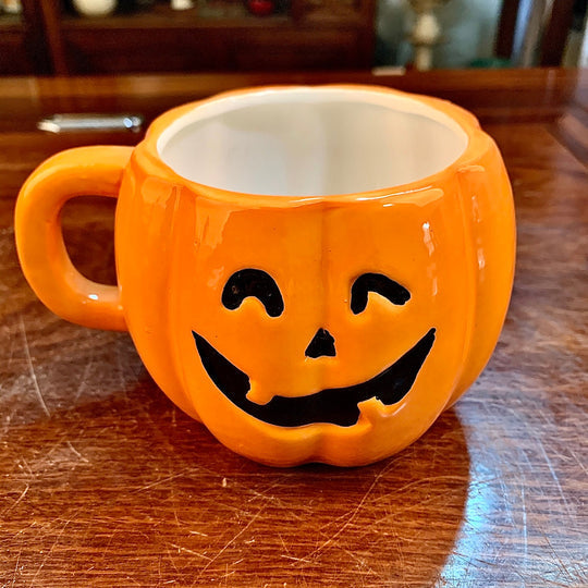 GlowSip - Kubek Halloweenowy z Uśmiechniętą Dynią