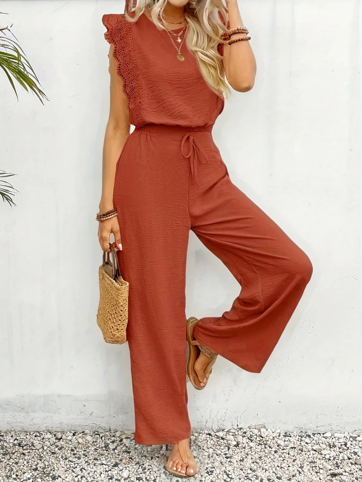 Ziva – Elegancka Bluzka z Koronką i Spodnie z Szerokimi Nogawkami