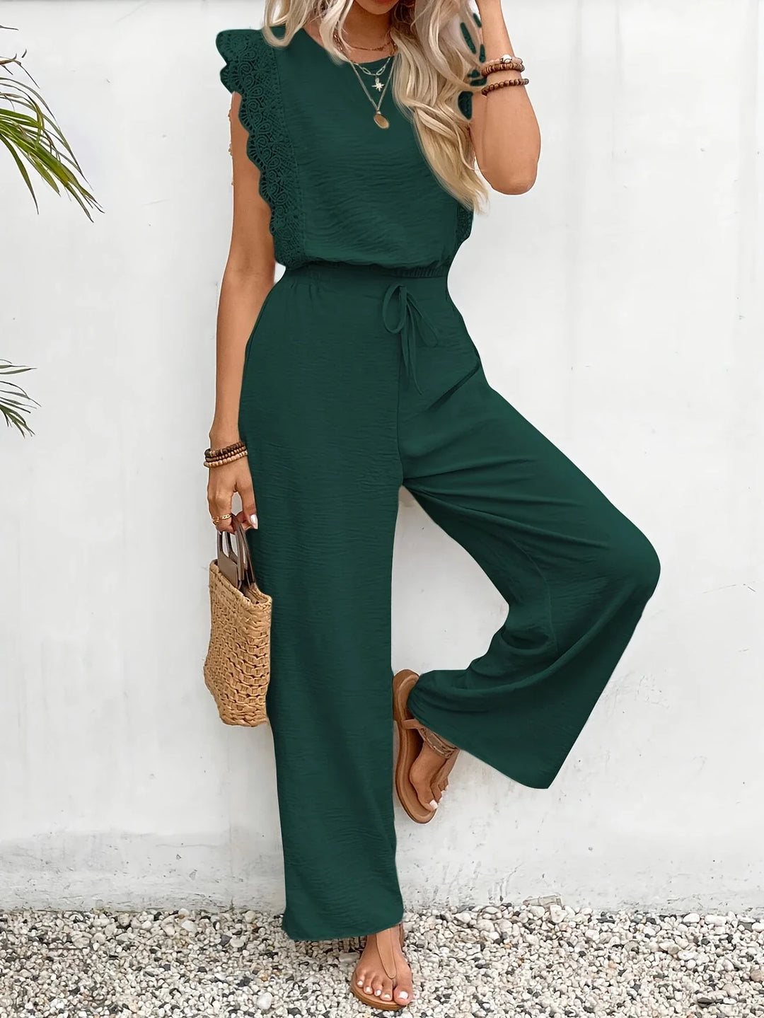 Ziva – Elegancka Bluzka z Koronką i Spodnie z Szerokimi Nogawkami