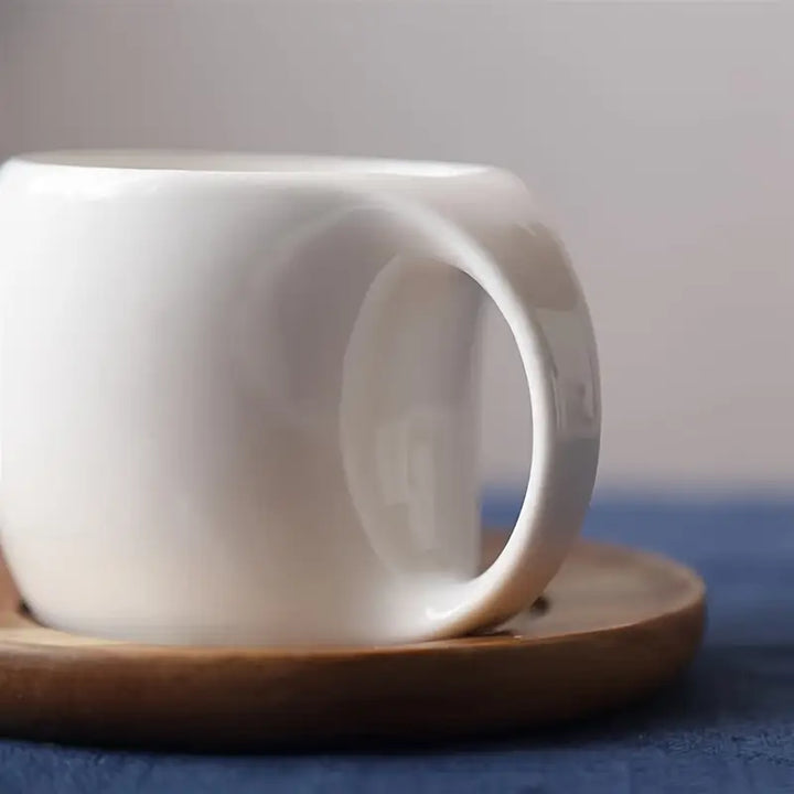 ClayHaven – Ceramiczny Kubek Do Kawy z Drewnianym Spodkiem