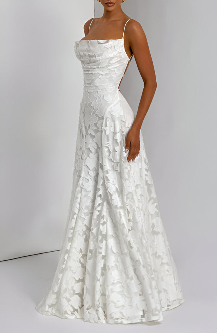 Alona – Elegancka Suknia Maxi z Koronką