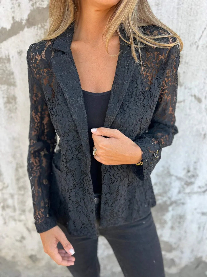 Naemi – Elegancka Koronkowa Marynarka