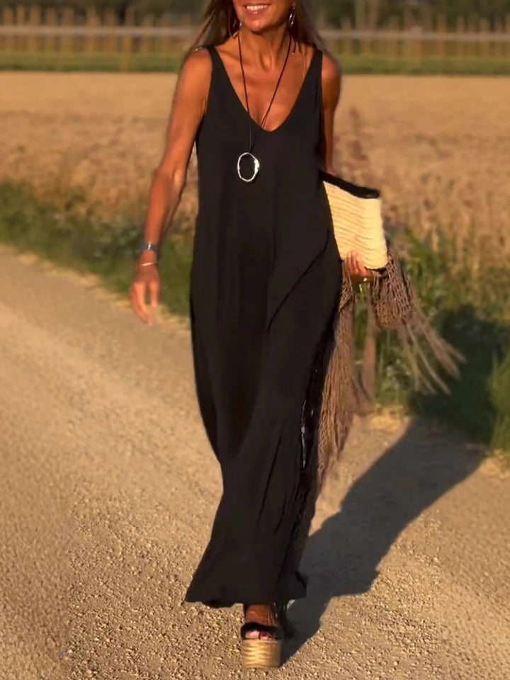 Evelyne – Stylowa Sukienka Bez Rękawów z Długim Trenem