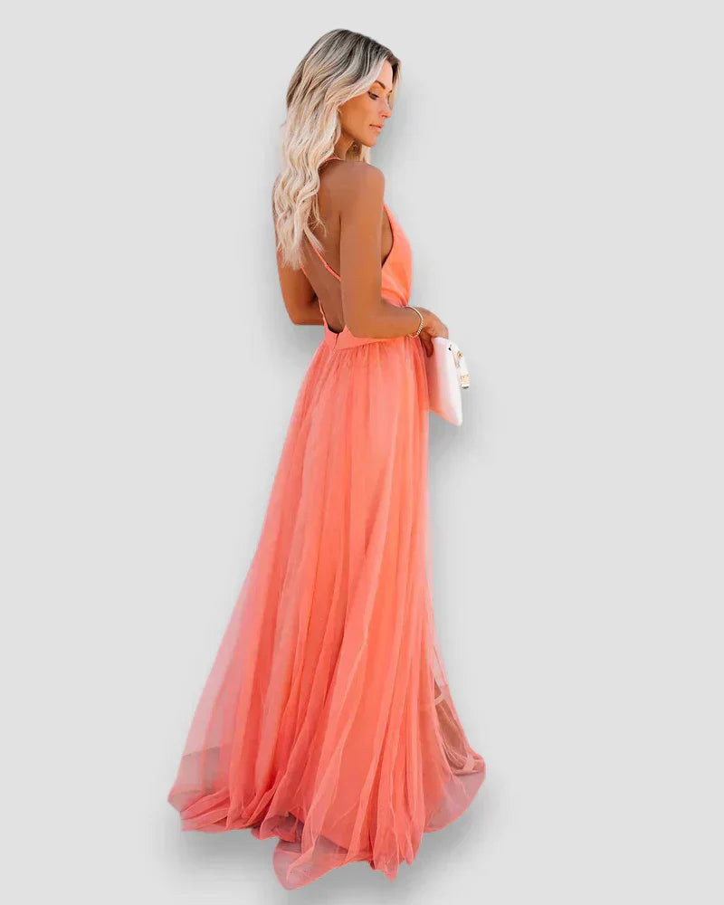 Rosita – Suknia o Ponadczasowej Elegancji