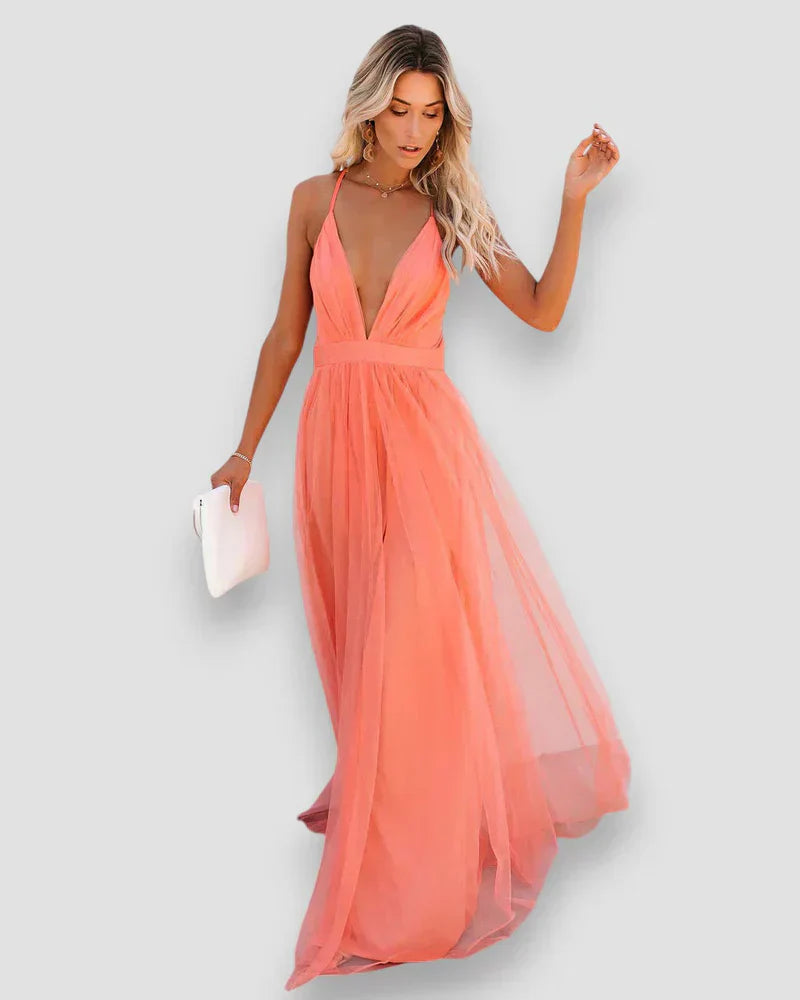Rosita – Suknia o Ponadczasowej Elegancji