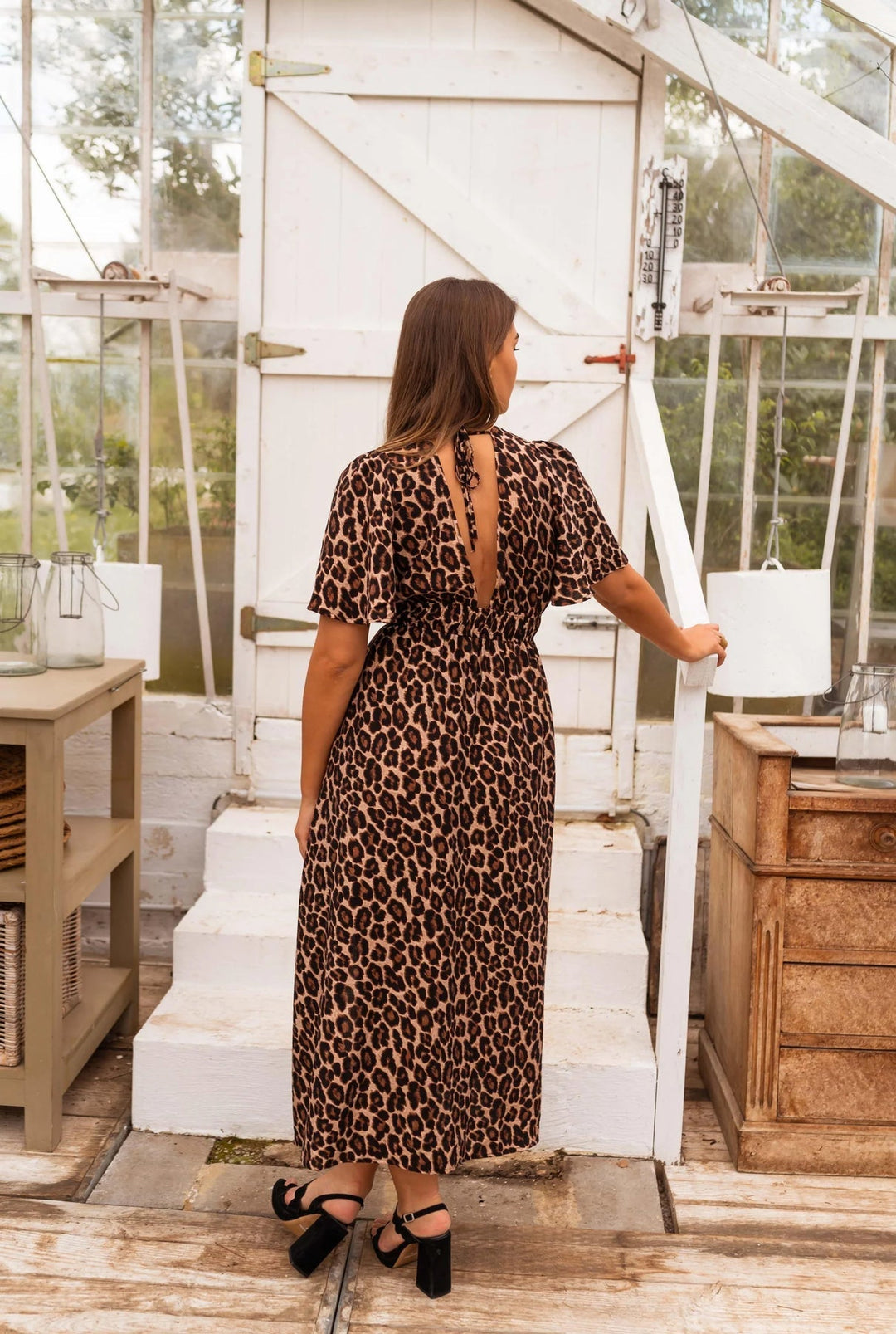 Coralie – Stylowa Sukienka Maxi w Panterkę