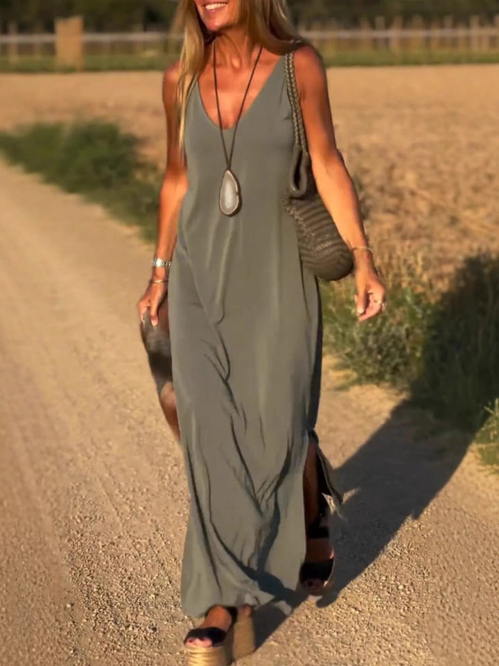 Evelyne – Stylowa Sukienka Bez Rękawów z Długim Trenem